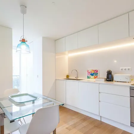 Flh Principe Real With Terrace And View Apartment Lissabon