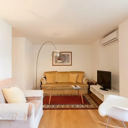 Flh Principe Real With Terrace And View * Lissabon